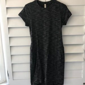 Lululemon & Go Where-To Gray Dress 6